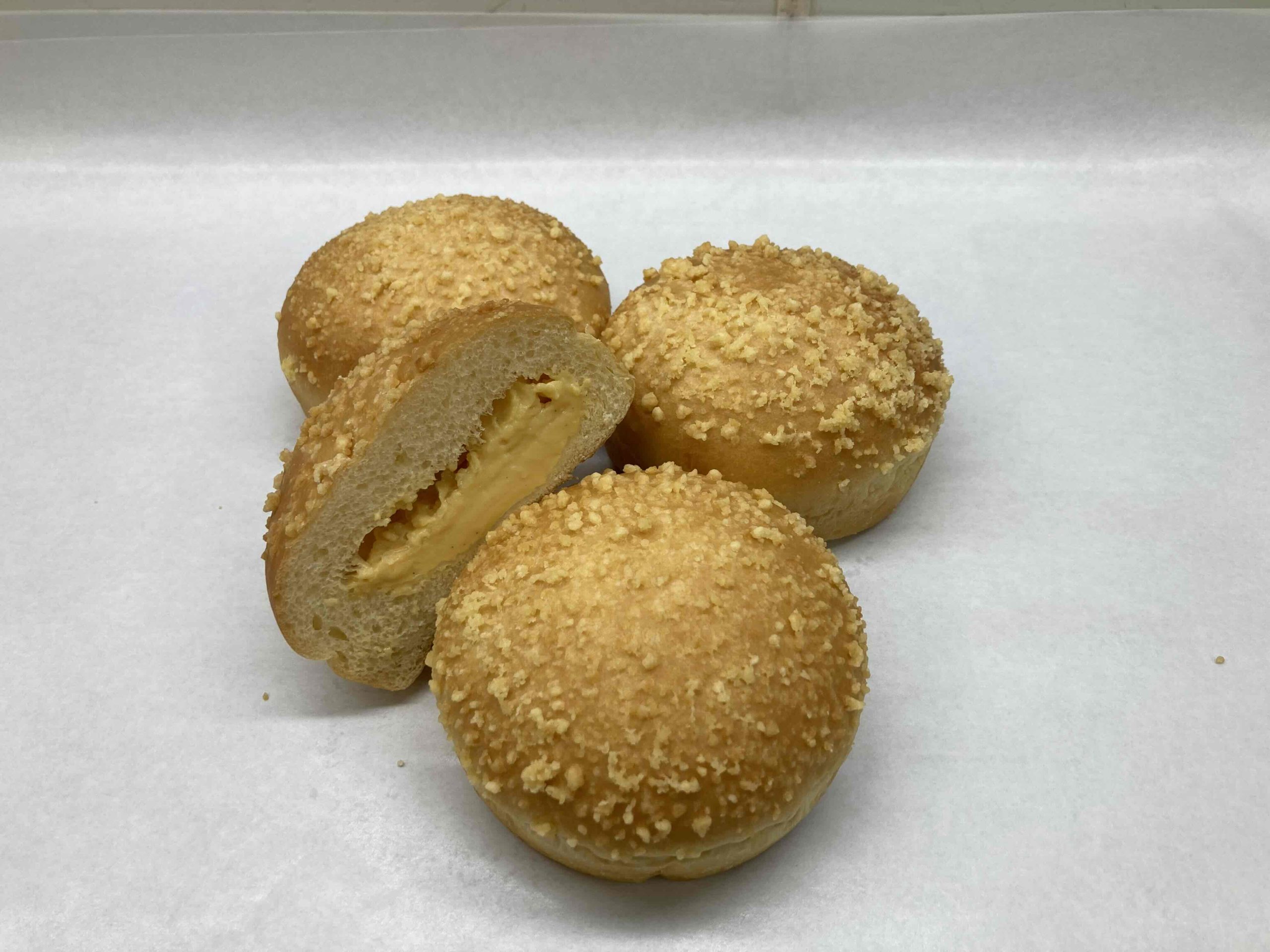 ベーカリーおすすめのクリームパン！