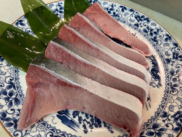 船上活〆、10k以上のぶりだから、この脂のり!!
