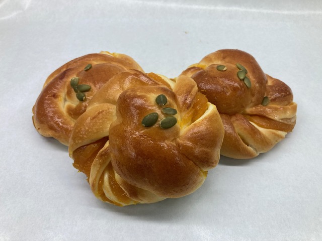 秋の味覚!かぼちゃあんぱん